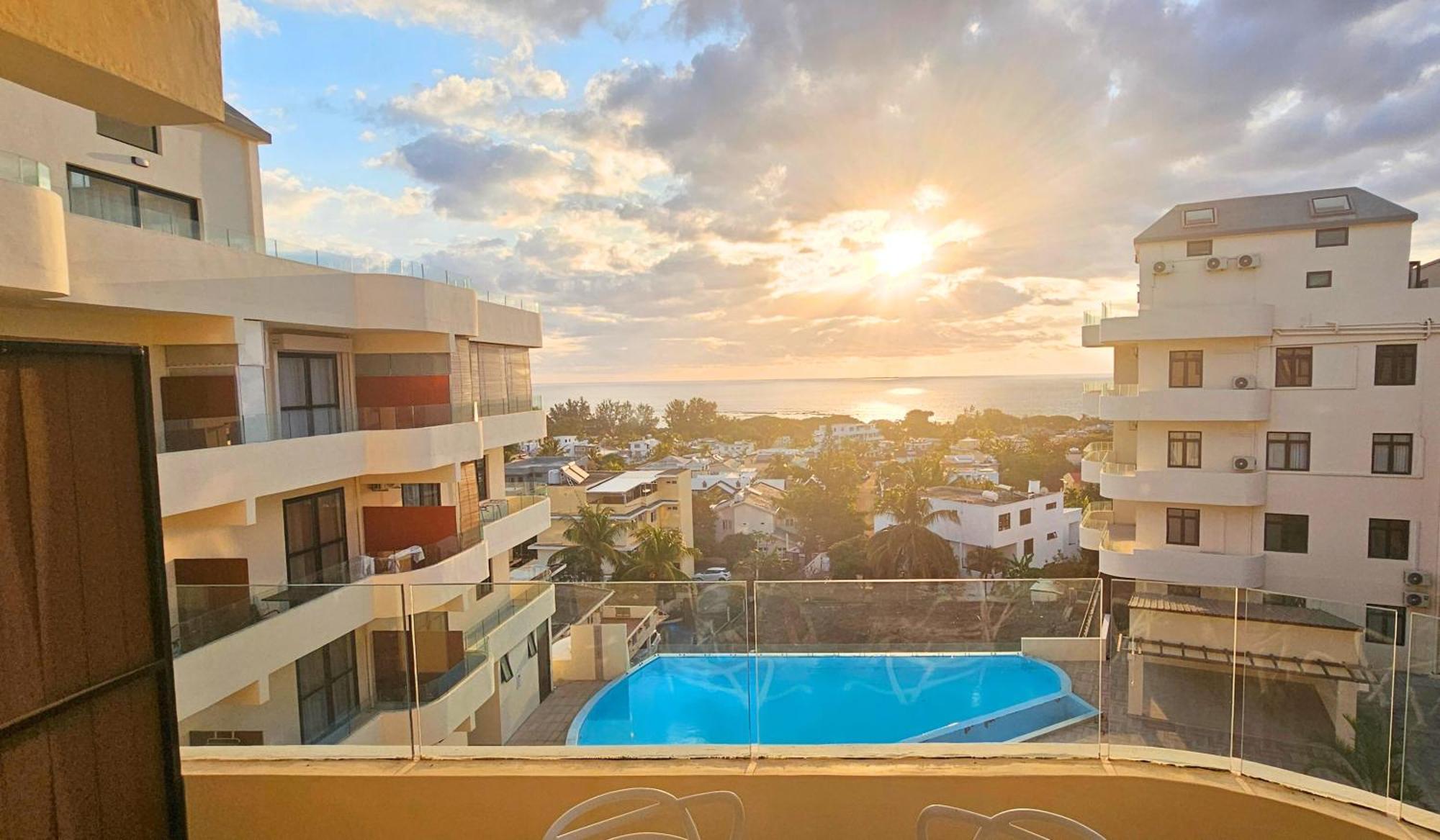 Апартаменты Zen Retreat With Stunning Sea Views And Sunsets Flic en Flac Экстерьер фото