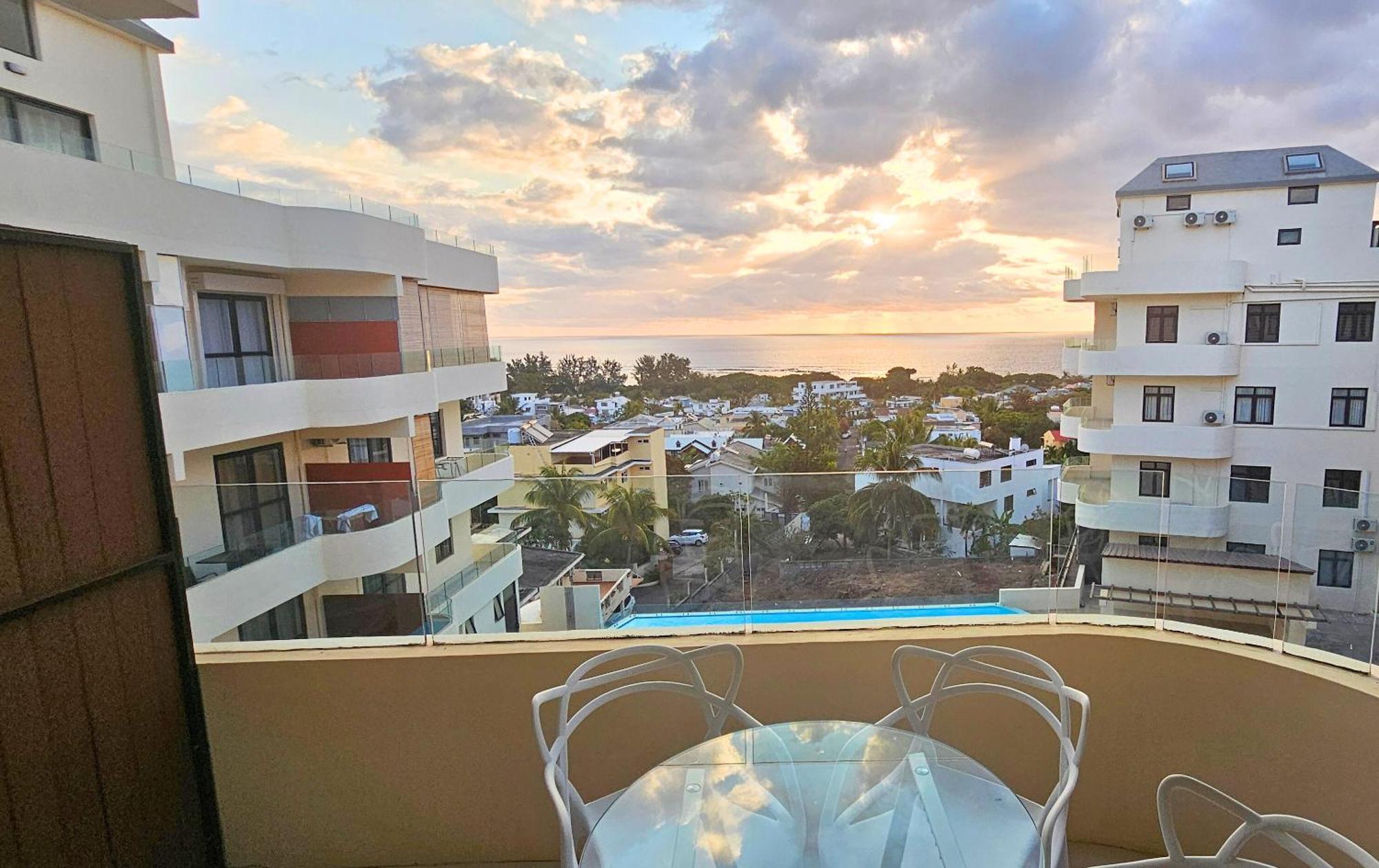 Апартаменты Zen Retreat With Stunning Sea Views And Sunsets Flic en Flac Экстерьер фото